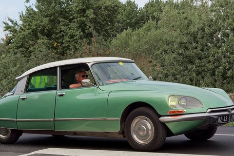 Citroën DS verte, toit blanc